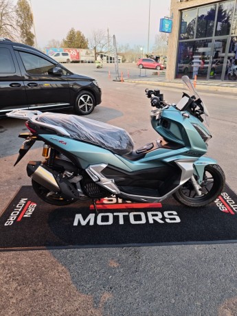 sen-motors-farkiyla-arora-beatrix-big-2