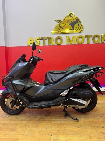 2025-model-pcx-1100-km-big-0