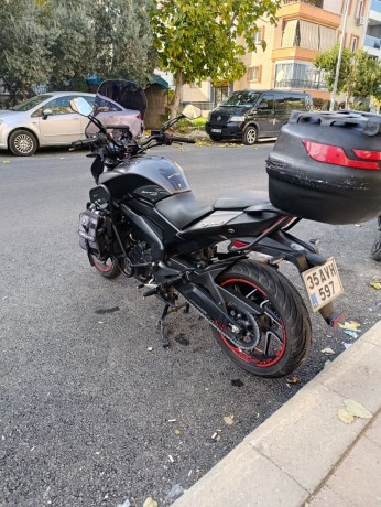 celebi-garage-bajaj-dominar-400-ug-big-3