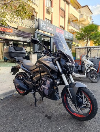 celebi-garage-bajaj-dominar-400-ug-big-0