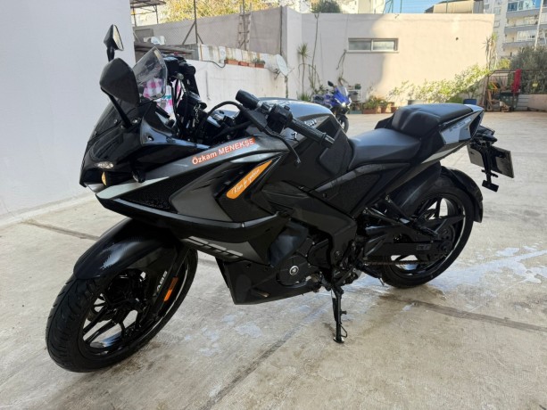 rs-200-black-big-0