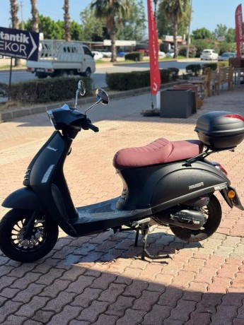 2024-model-kuba-bluebird-50-big-2