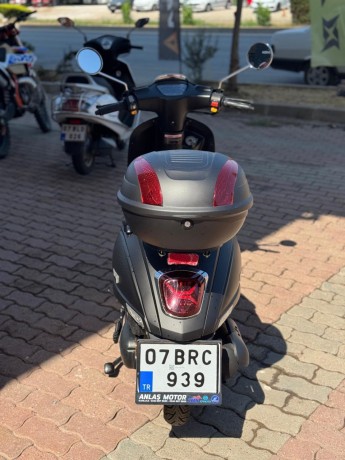 2024-model-kuba-bluebird-50-big-4