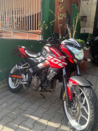 pulsar-ns200-tertemiz-emsalsiz-big-1